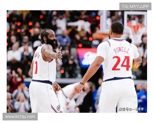 NBA赛季最新动态：詹姆斯领衔湖人迎战勇士，哈登加盟快船震撼联盟