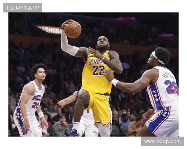 NBA赛季精彩开局 詹姆斯携手浓眉带领湖人迎接强劲挑战