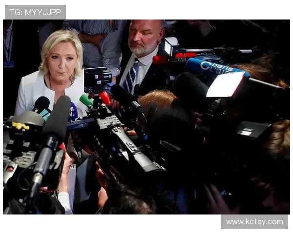 欧洲豪门激战再起新星闪耀引领足坛风云变幻赛事格局重塑新篇章启