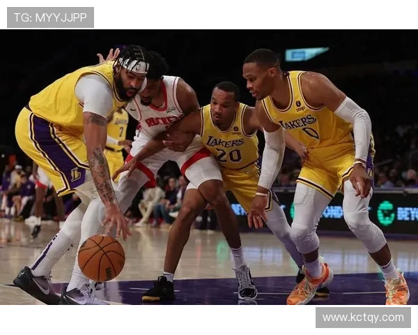 湖人勇士交易传闻升温新赛季格局或迎重大变化解析冲击联盟版图走势前瞻 湖人勇士交易传闻升温新赛季格局或迎重大变化解析冲击联盟版图走势前瞻