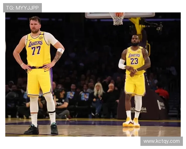 湖人逆转勇士上演惊险压哨绝杀詹姆斯再创关键时刻传奇绽放光芒盛