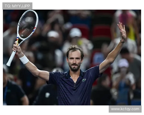 网球大师赛激战正酣，梅德韦杰夫力克纳达尔晋级四强