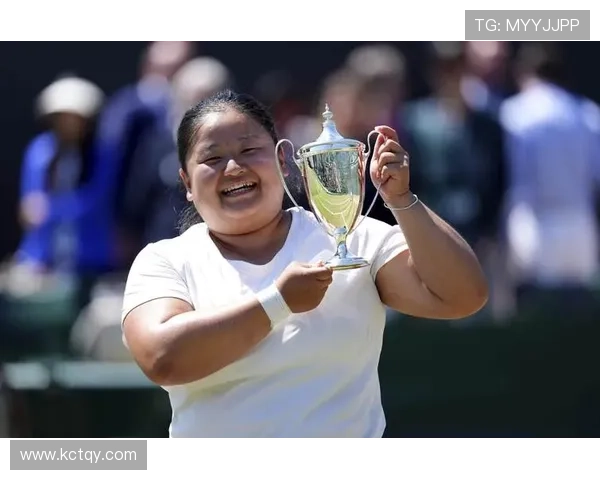 网球界震撼！新星选手勇夺大满贯冠军 赛场霸气表现引发全球关注